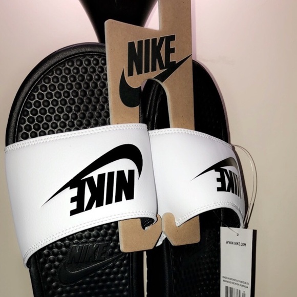 Men’s WHITE & black Nike slides - Picture 2 of 4
